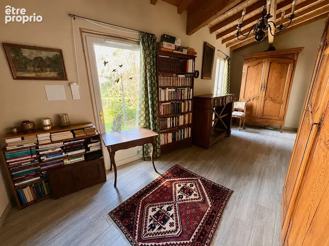 Maison d'environ 220 m² dans un des meilleurs quartiers de Villeneuve sur Lot, proche à pied du centre ville et de toutes ses co - photo 6