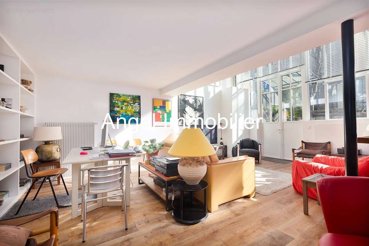Appartement à PARIS-14E