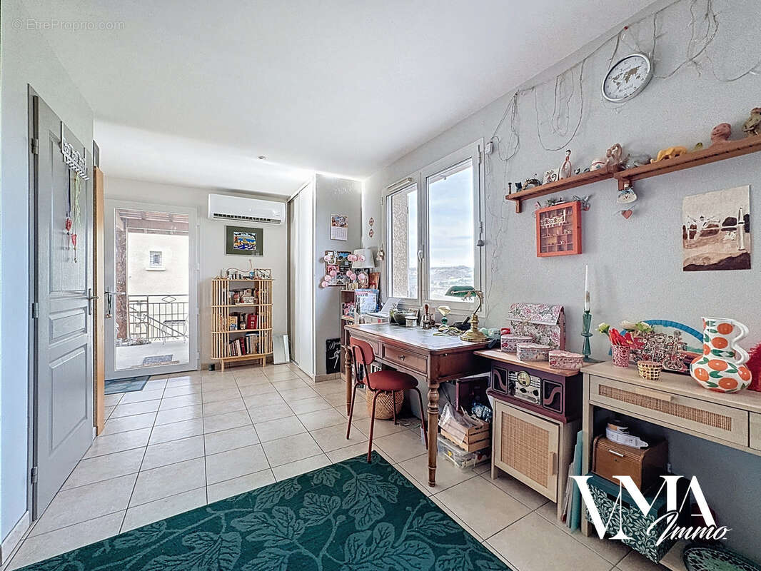 Appartement à COURZIEU