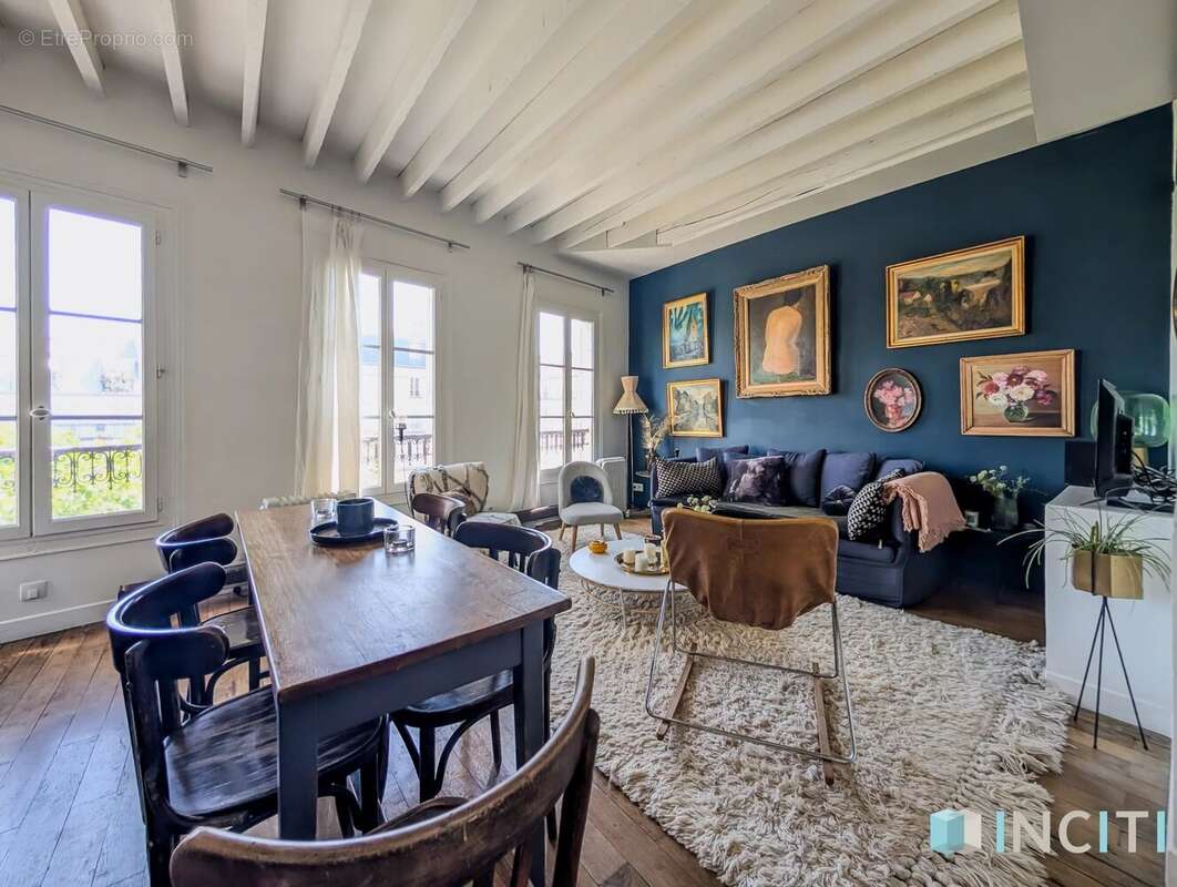 Appartement à PARIS-3E