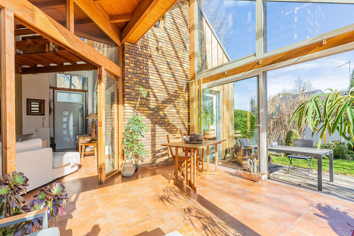 Maison à VERRIERES-LE-BUISSON