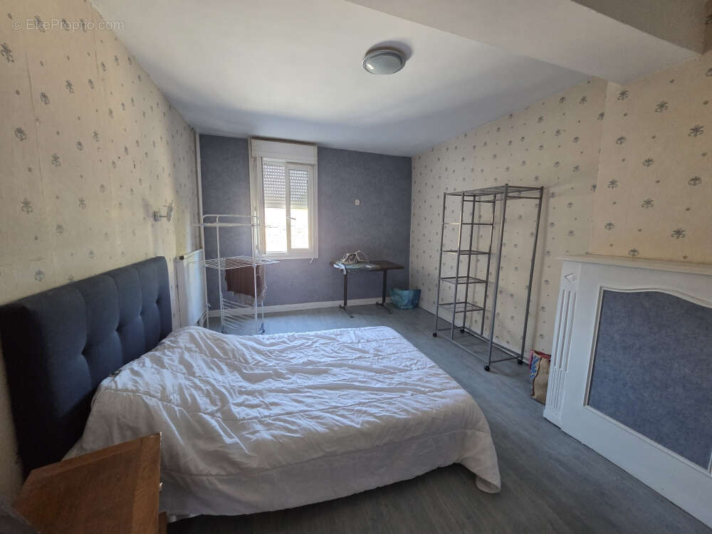 Appartement 181 m² à Saint-Junien  - photo 6