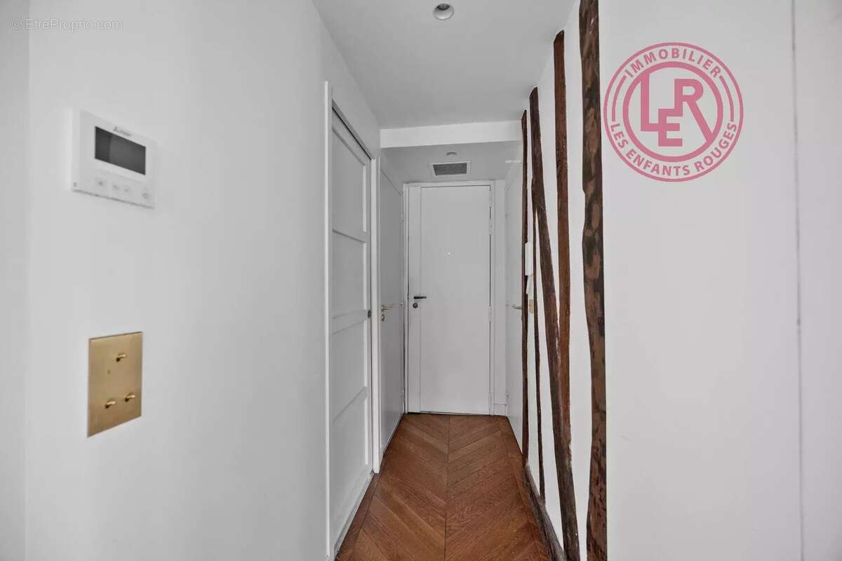 Appartement à PARIS-3E