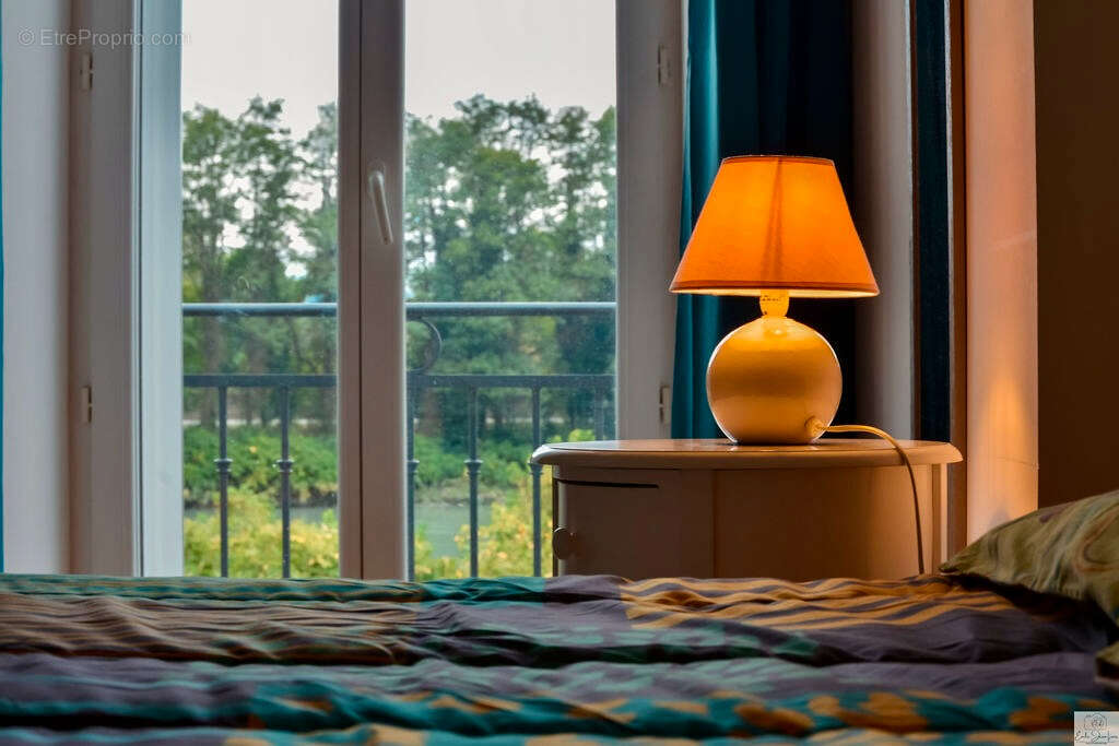 Appartement T2 meublé 67,10 m² vendu loué  à Virignin avec Jardin privatif 300 m² - photo 4