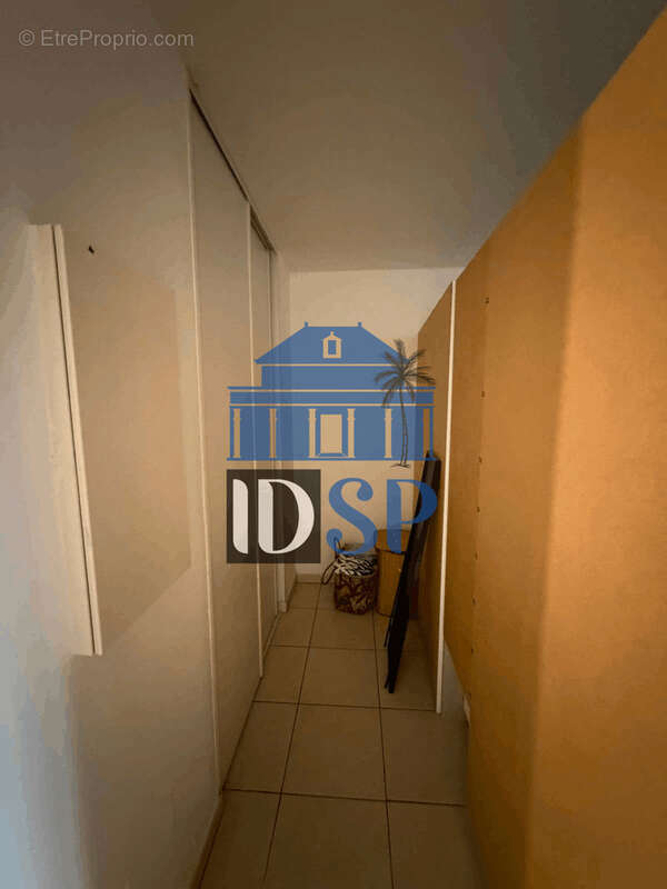 Appartement St Denis 1 pièce 23m2 - photo 6
