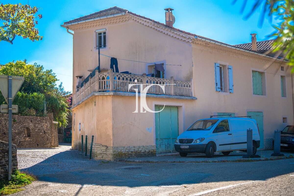 Maison à PEYREMALE