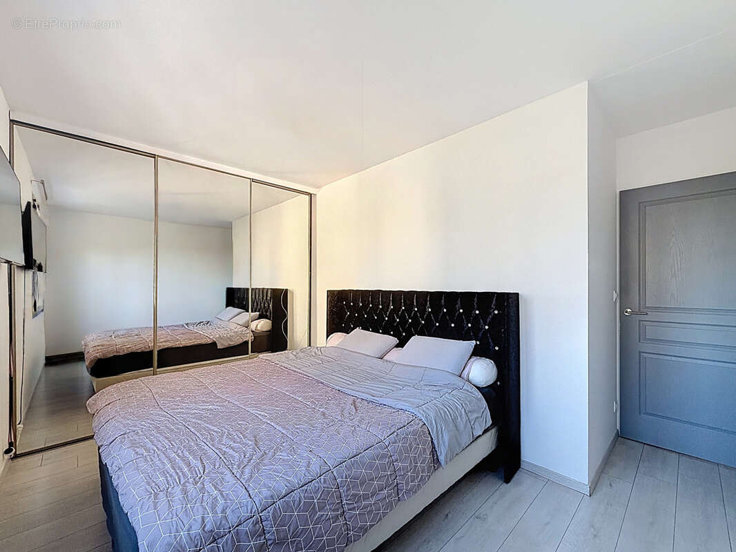 Appartement à DECINES-CHARPIEU