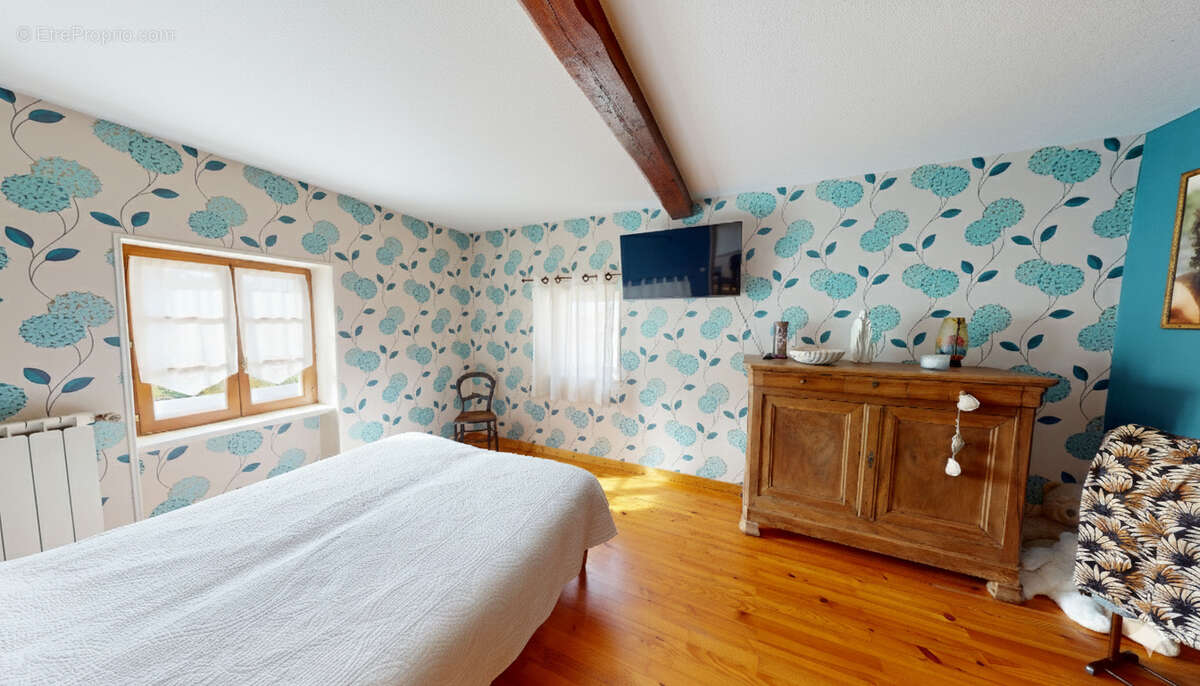 Maison à SAINTE-AGATHE-EN-DONZY