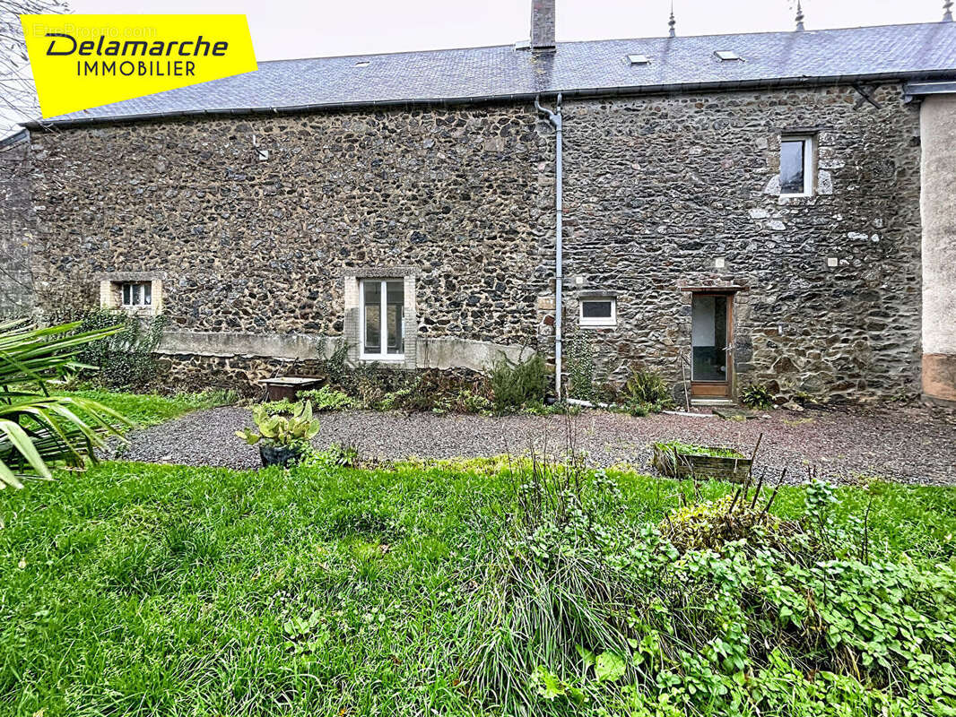 Maison à SAINT-SAUVEUR-LENDELIN