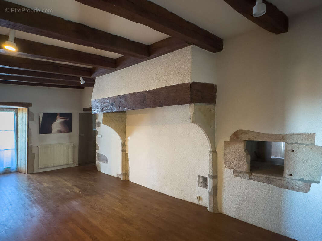 Ancien presbytère du XIV? siècle - 310 m2 - Volumes rares et potentiel d’usage Gourdon - Bourgogne du Sud - photo 7