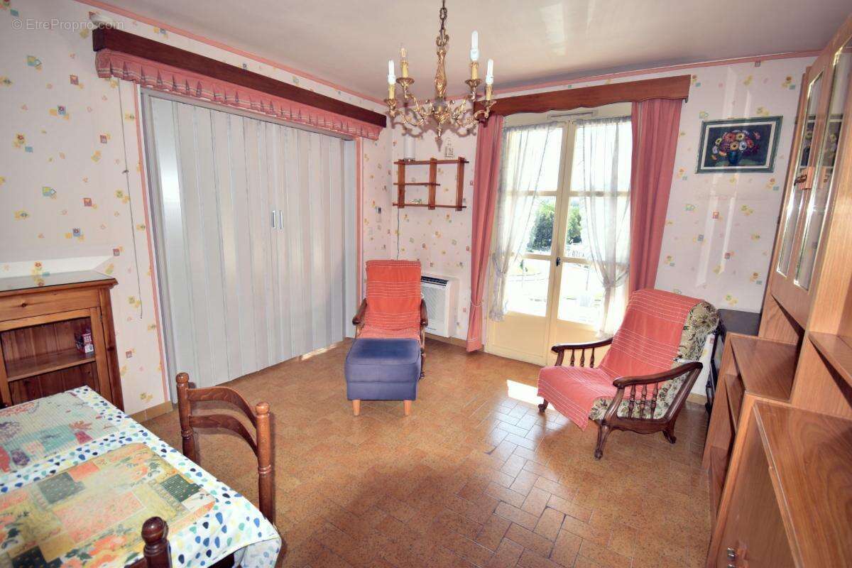 A vendre, Digne-les-Bains (04), Appartement T2 avec cave, balcon, ascenseur et parking privatif - photo 12