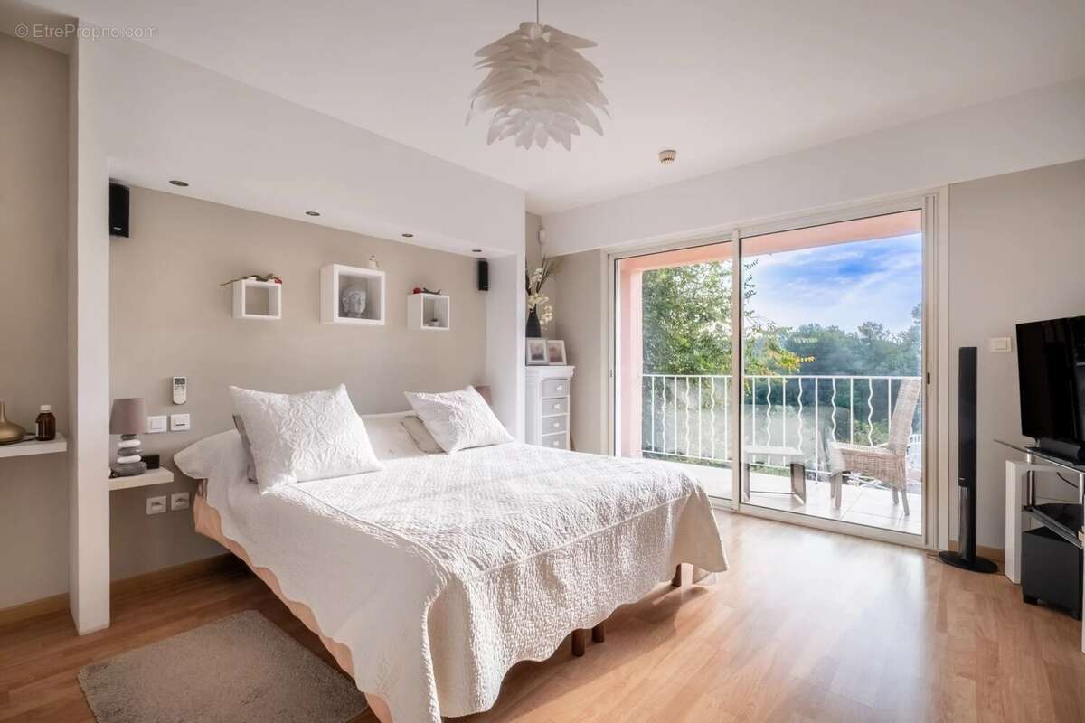 Maison à CAGNES-SUR-MER