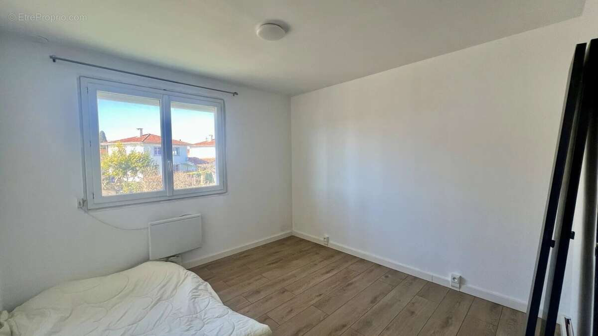 Maison à MONTREJEAU