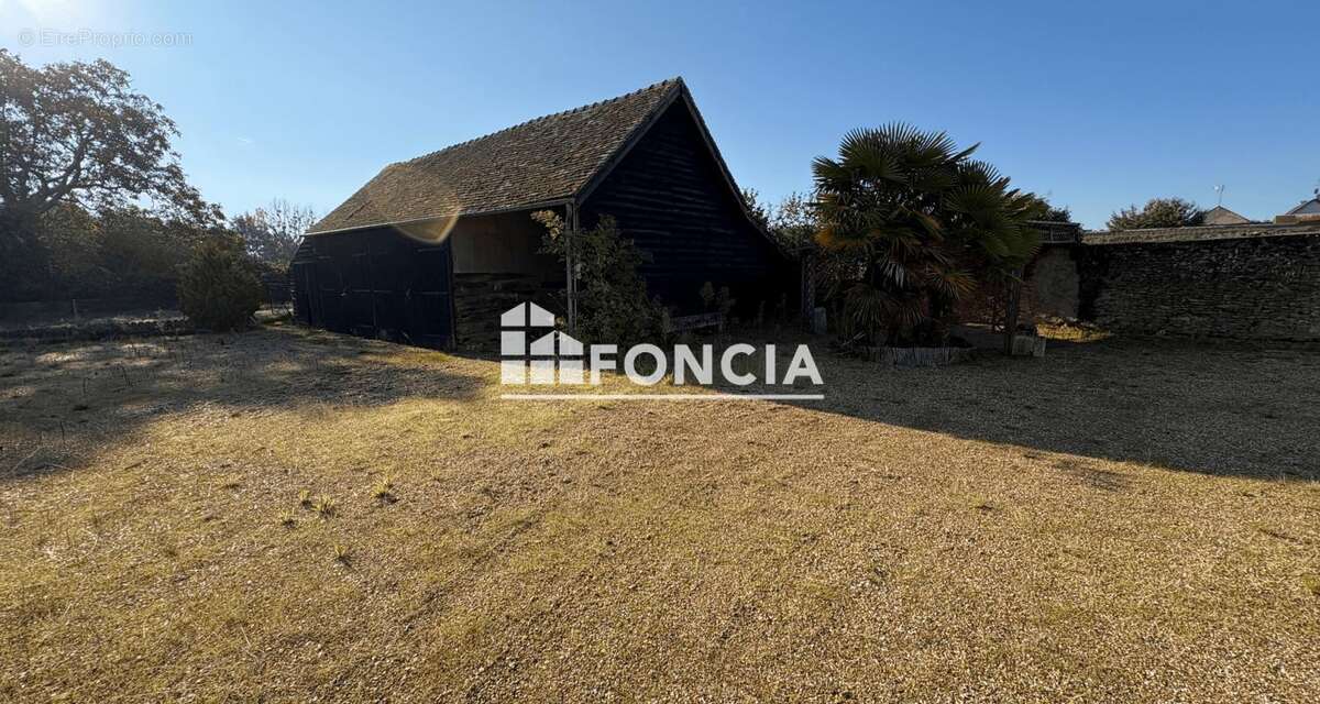 Maison à SAVIGNE-L&#039;EVEQUE