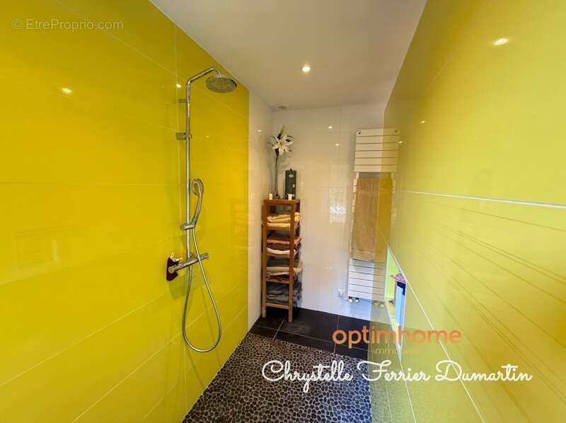 Maison de 206 m2 - 4 chambres - 1 studio indépendant - Piscine - CARBON BLANC - photo 12