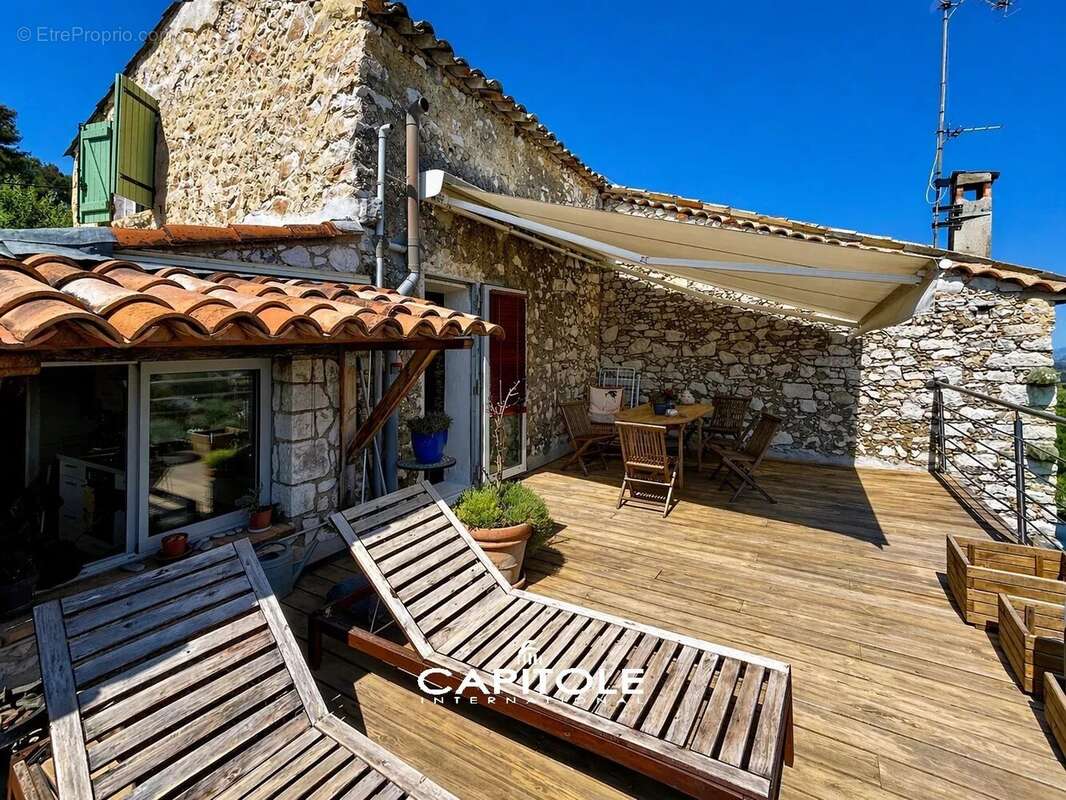 Maison à ROQUEFORT-LES-PINS