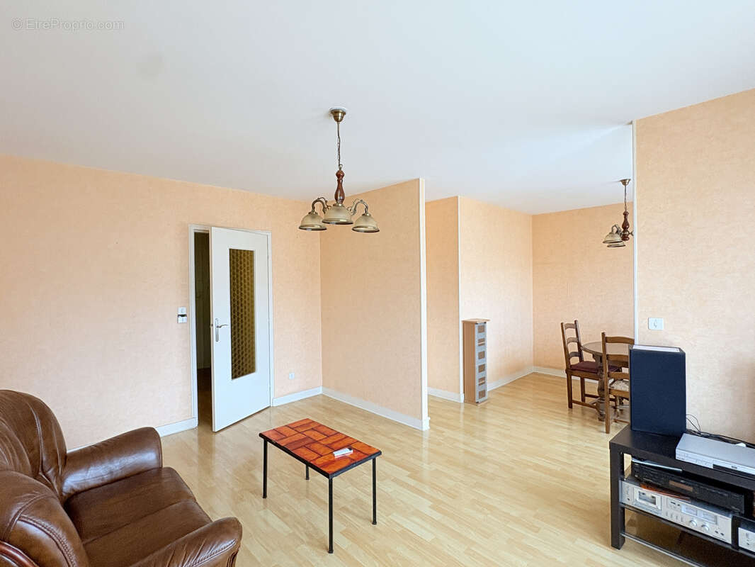 Appartement T4 - photo 3