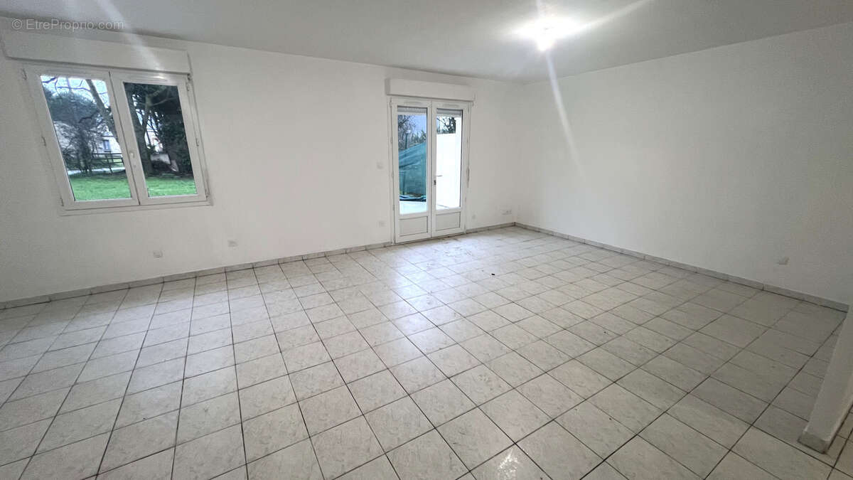 Maison à LA POUEZE