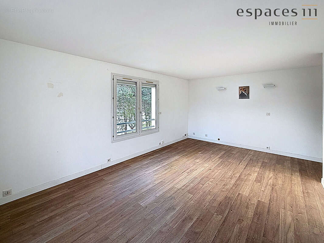 Appartement à MONTIGNY-LE-BRETONNEUX