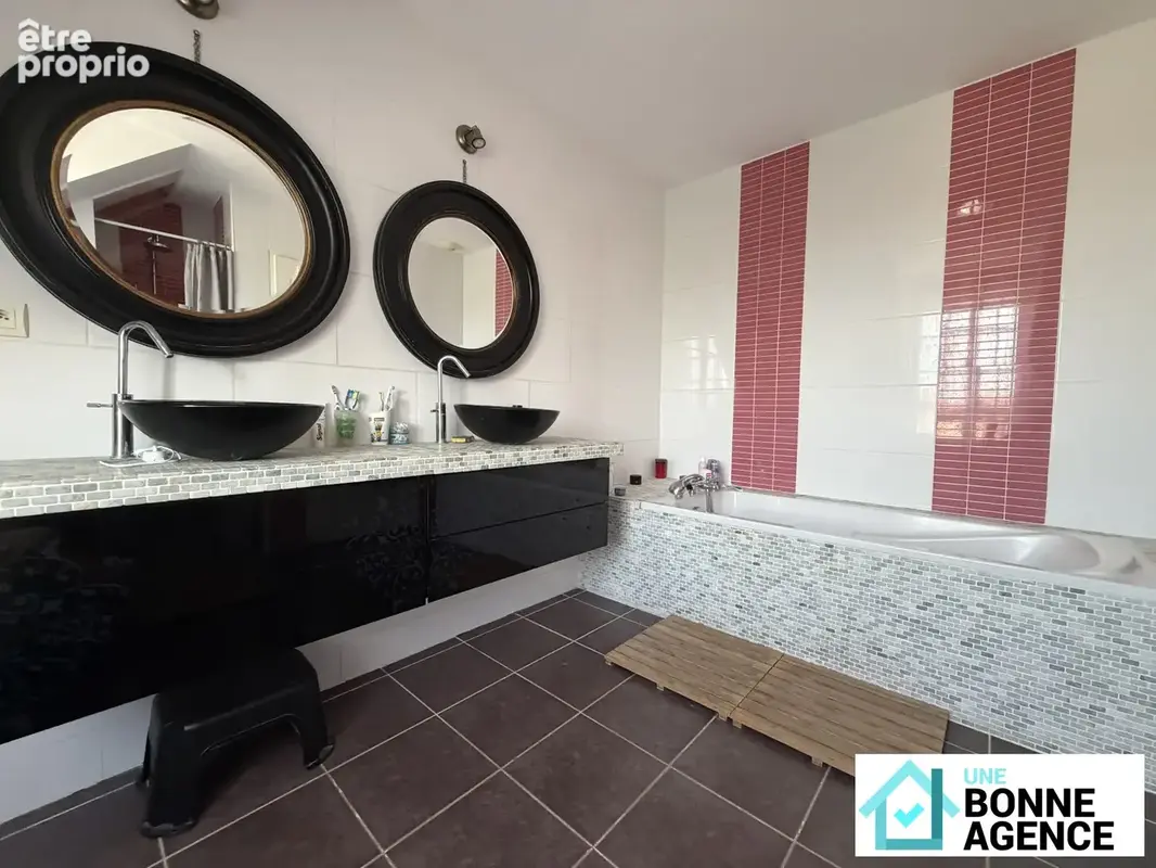 Maison 5 pièces 157 m² à vendre à Saint-Hilaire-Saint-Mesmin (45160) - photo 5