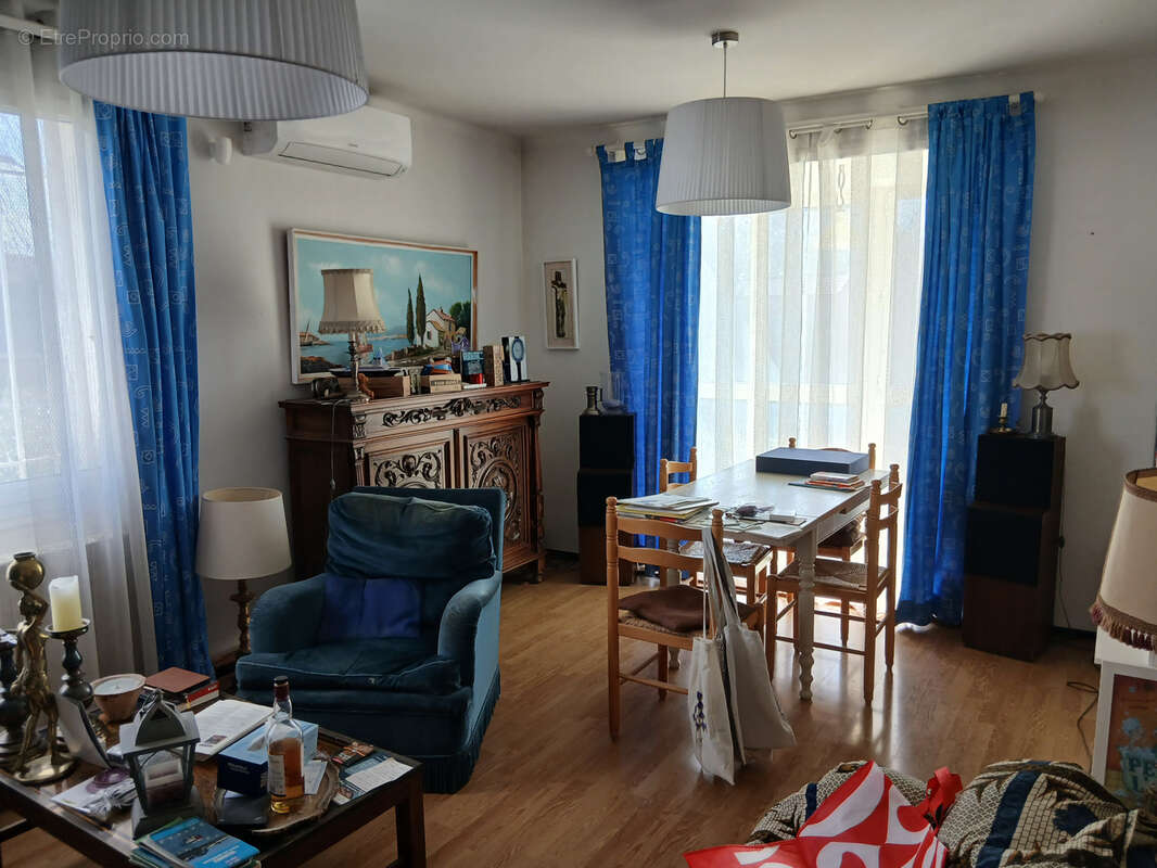 Maison à SAINT-HILAIRE-DE-BRETHMAS