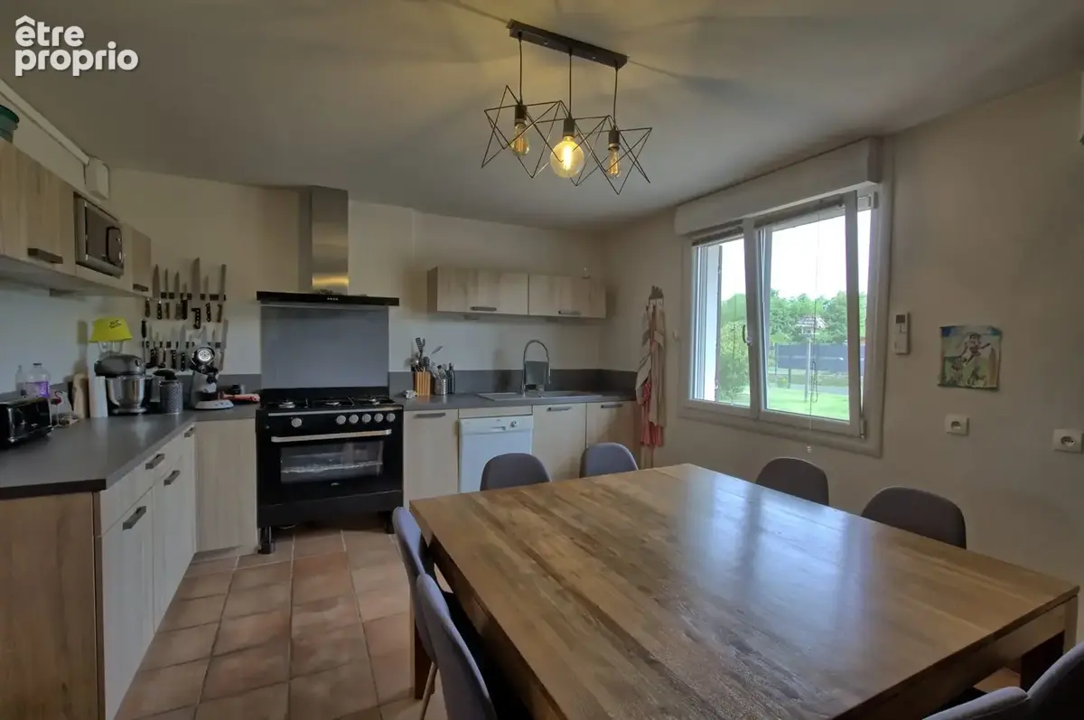 Maison 7 pièces 181 m² à vendre à Lezoux (63190) - photo 5