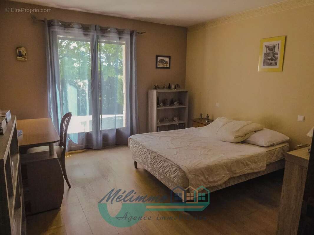 Maison 163 m² à Moutiers-En-Puisaye  - photo 3