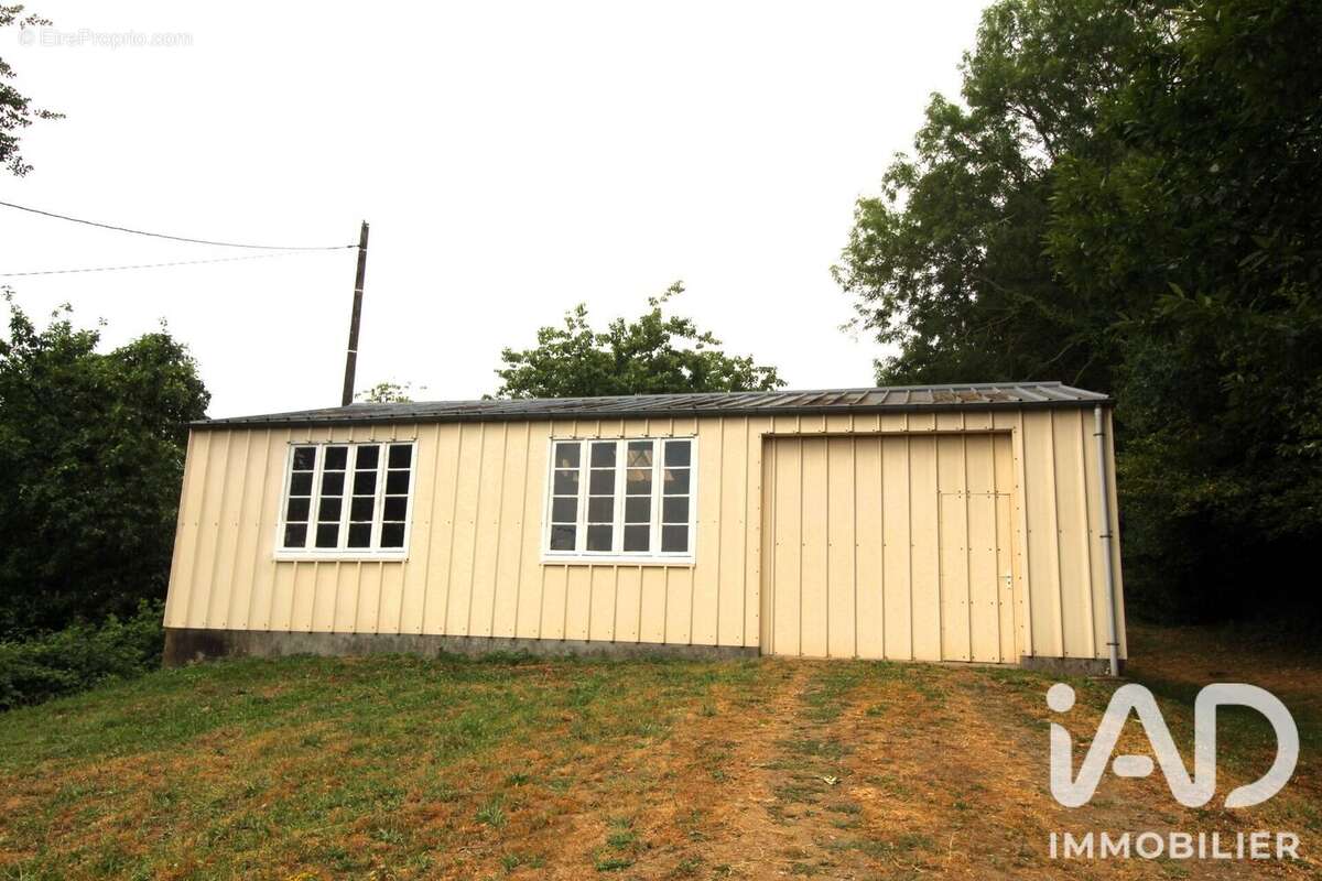 Maison 100 m² à Isigny-Le-Buat  - photo 6