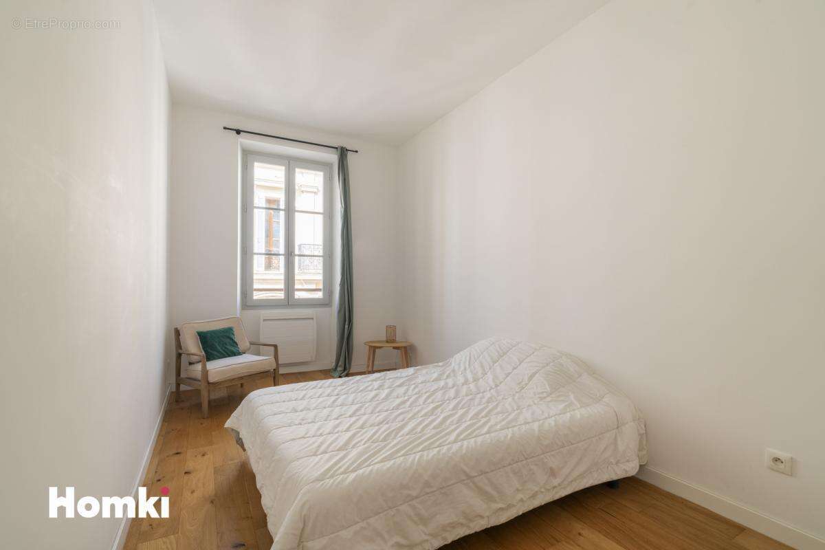 Appartement à MARSEILLE-1E