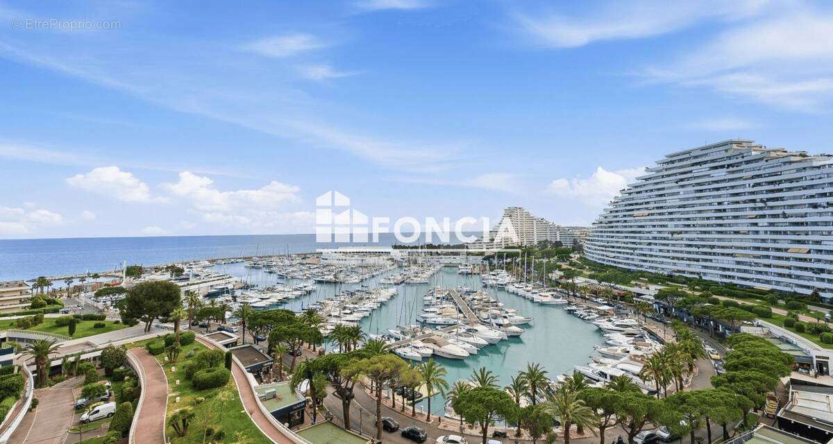Appartement à VILLENEUVE-LOUBET
