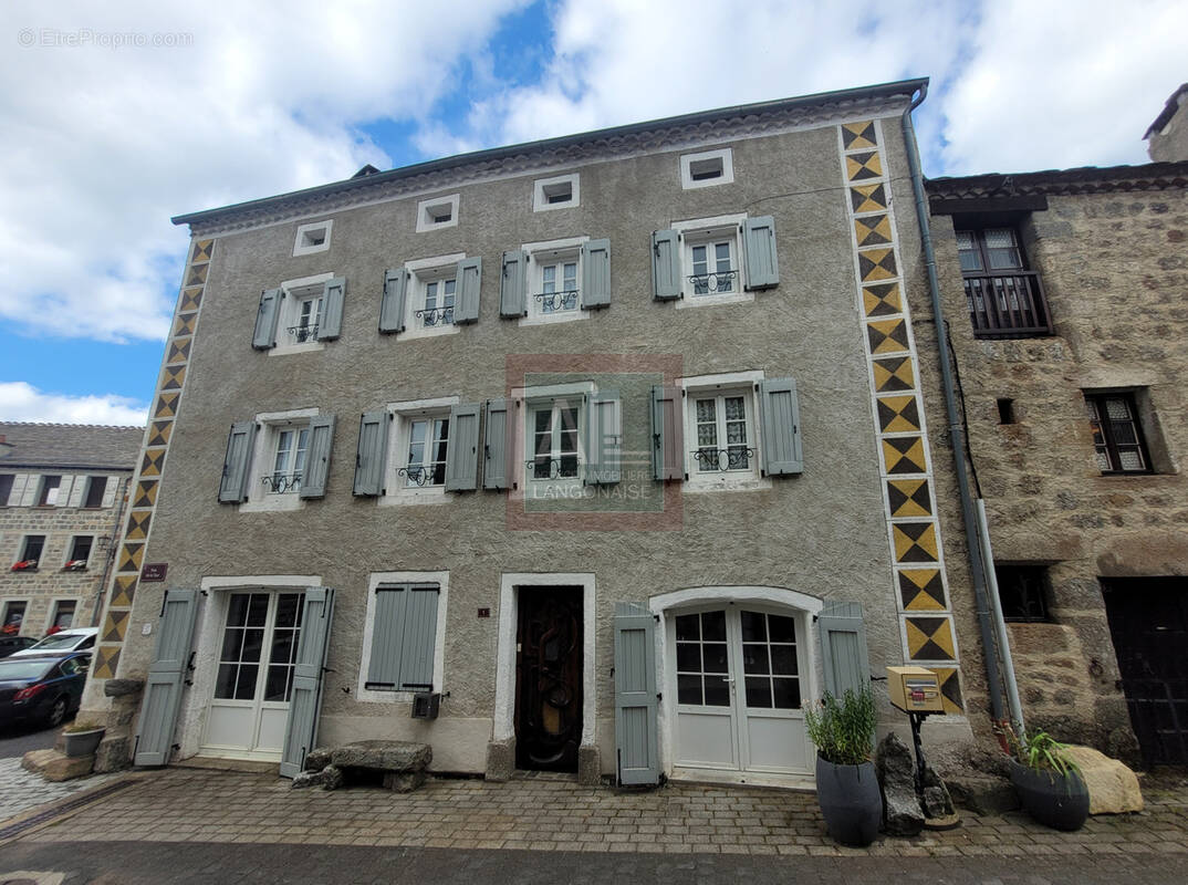 Maison à CHATEAUNEUF-DE-RANDON