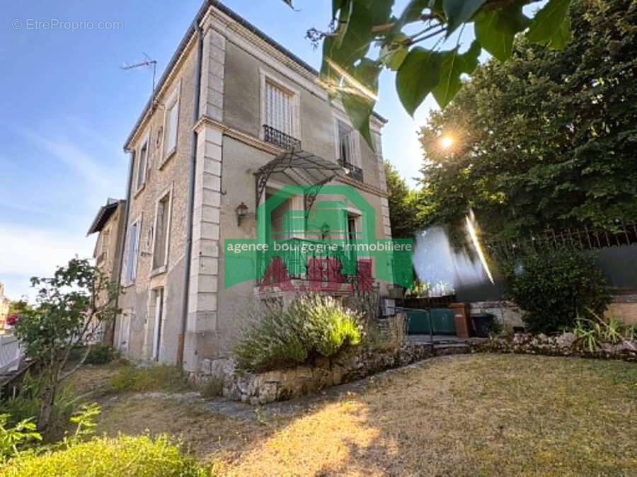 Maison à CLAMECY