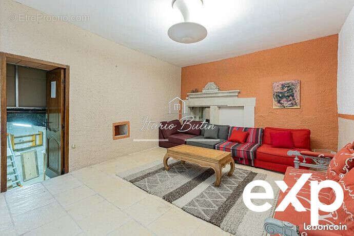 Maison à CORNEILHAN