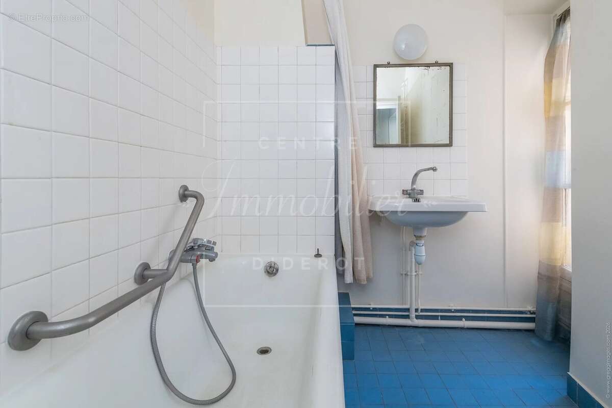 Appartement à PARIS-11E