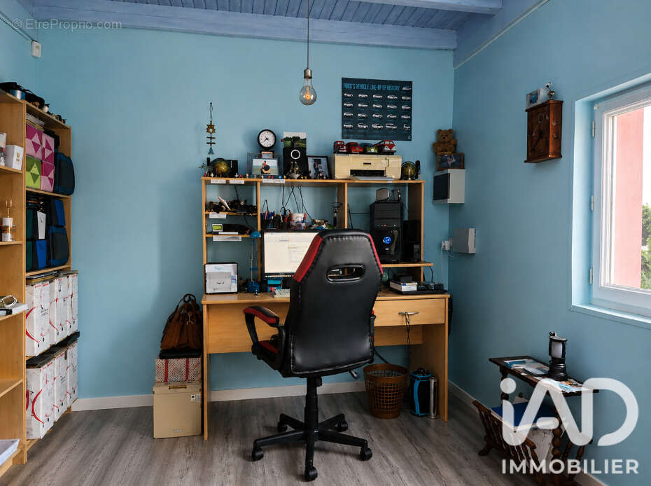 Photo 8