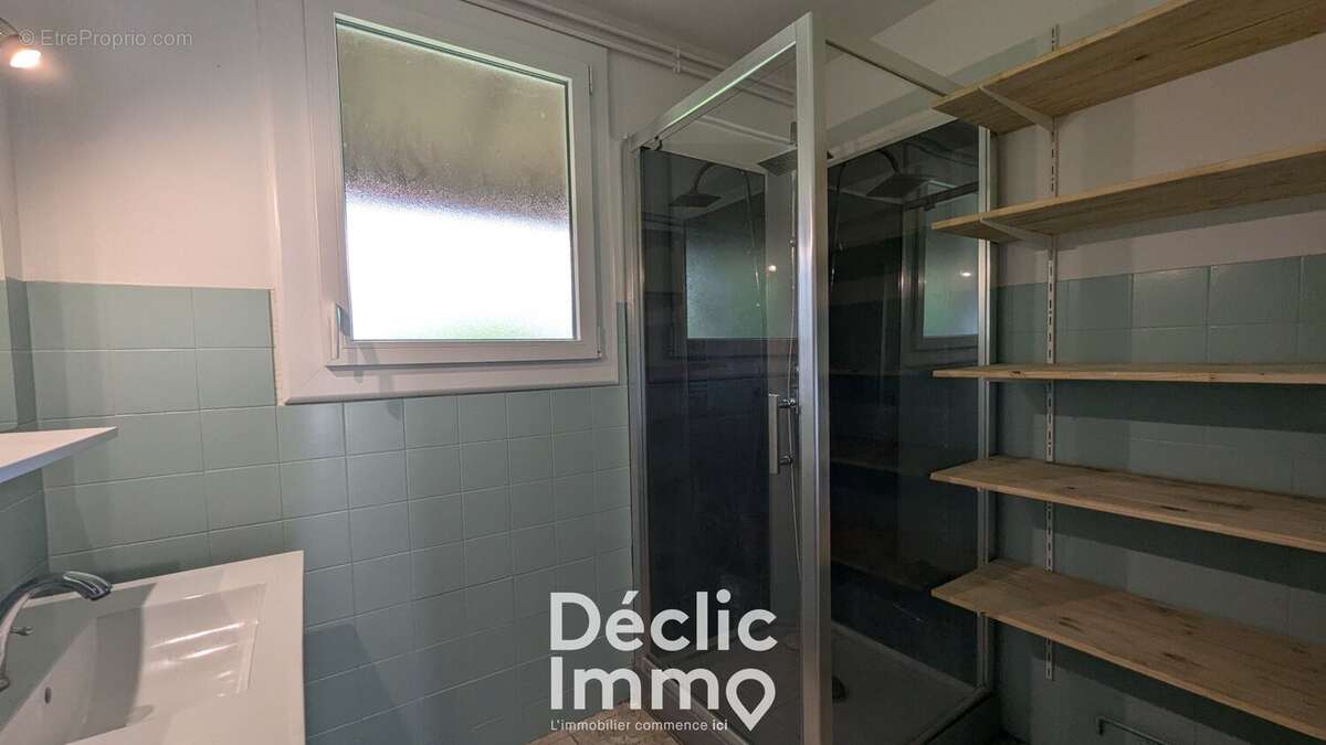 Pavillon 107m² Ruelle sur Touvre - photo 9