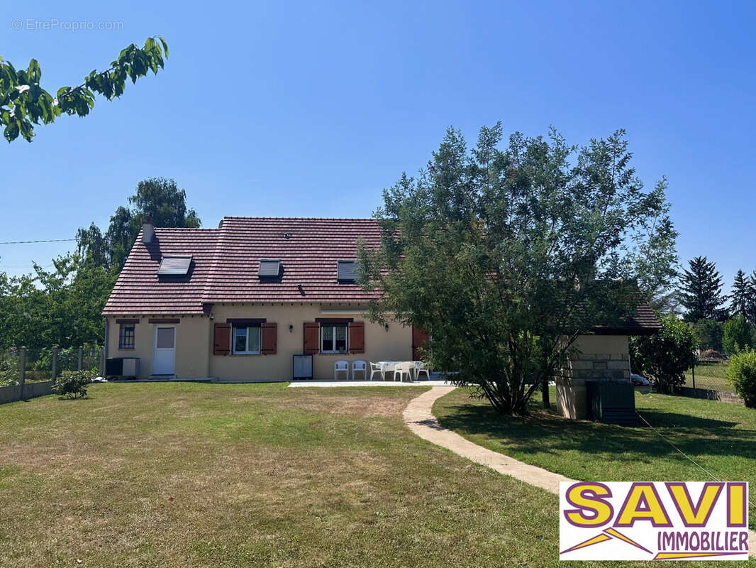 Maison à FERRIERES-EN-GATINAIS