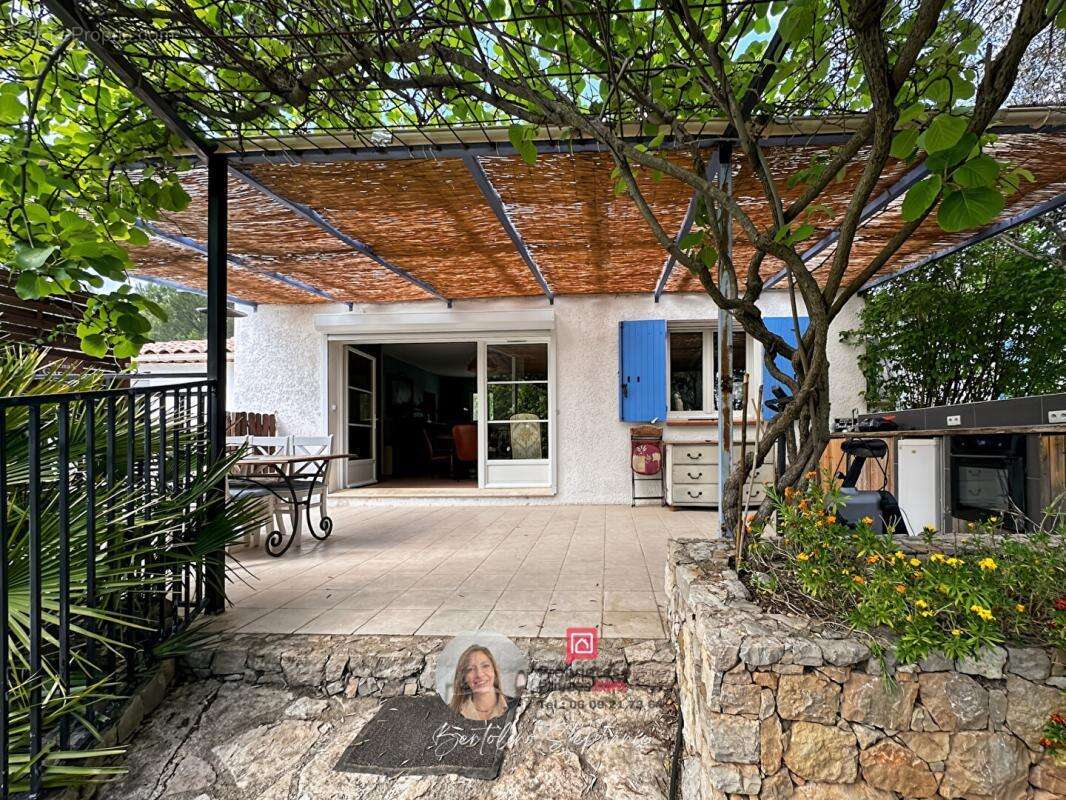 Maison plain-pied -  piscine - 1500 m2 de terrain - photo 3
