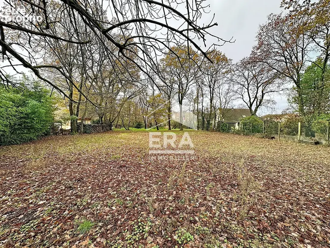 Photo Terrain à Eragny au prix de 680 000€