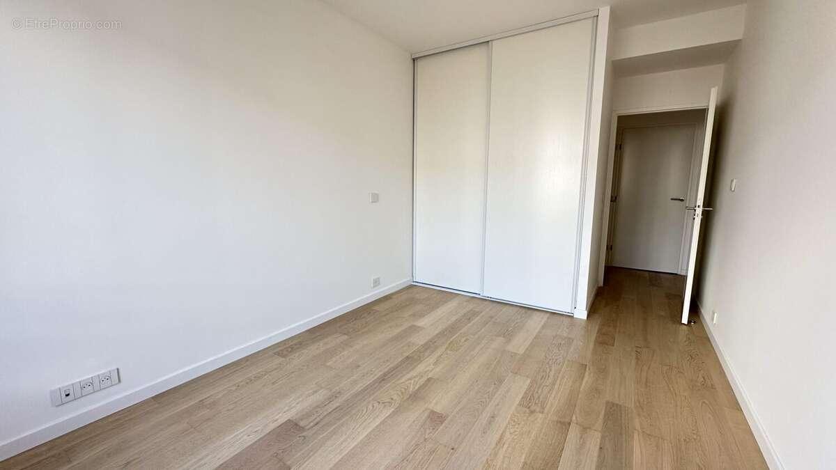 Appartement à SURESNES