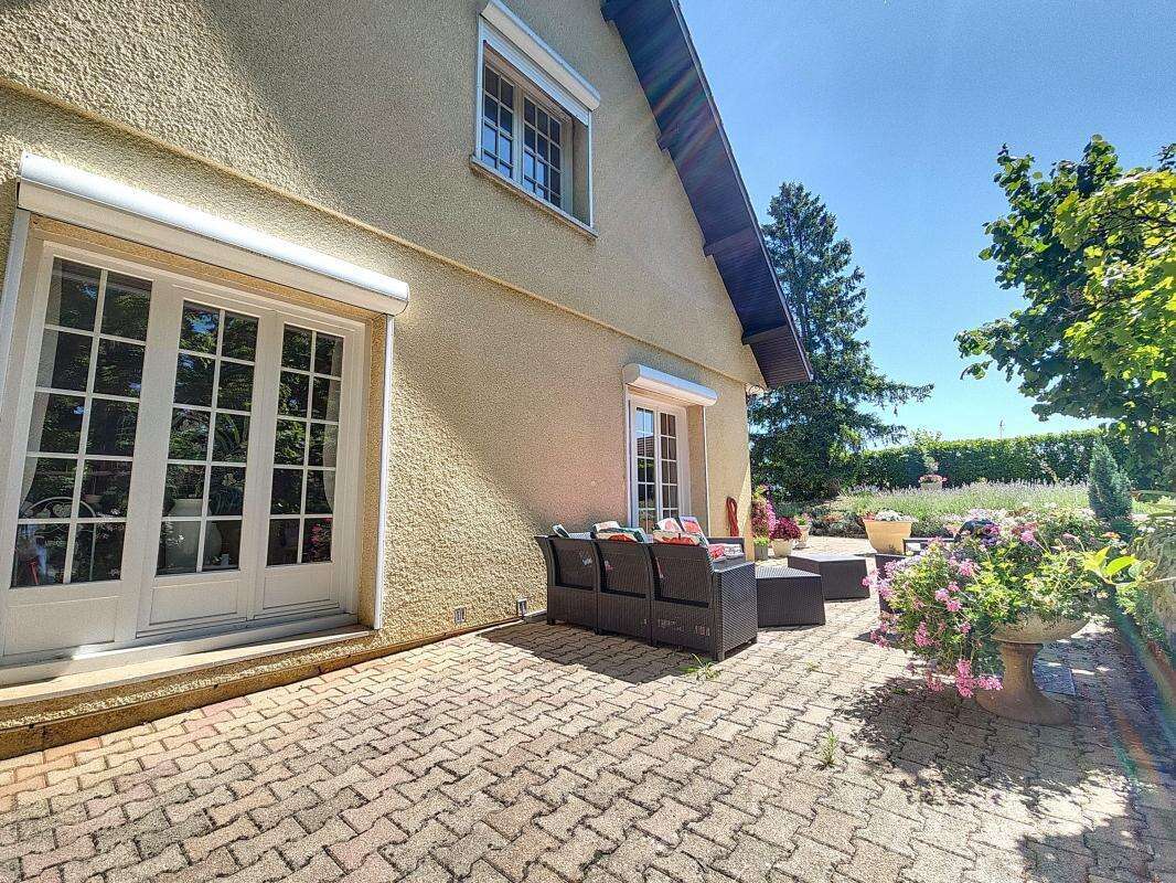 Maison à CHENOVE