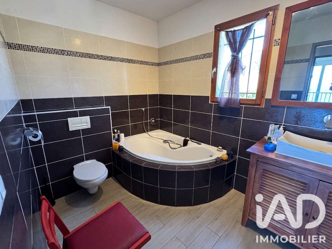 Maison 108 m² à Port-Vendres  - photo 7