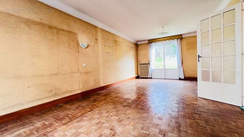 Département Finistère (29) – À vendre à Quimper : Maison T6 de 116 m² habitable (142 m² utiles) sur un terrain de 354 m² avec ga - photo 13