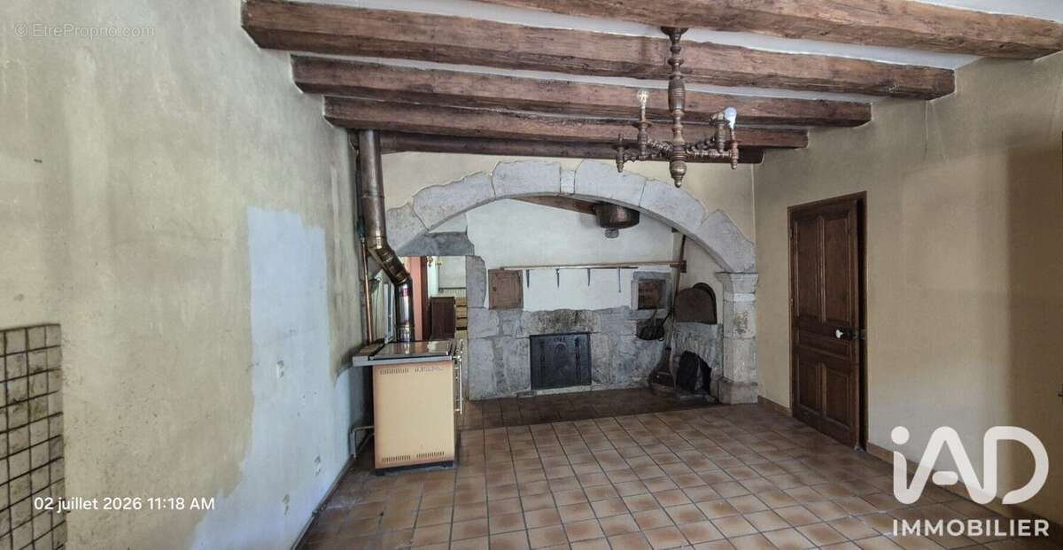 Maison 464 m² à Doucier  - photo 2