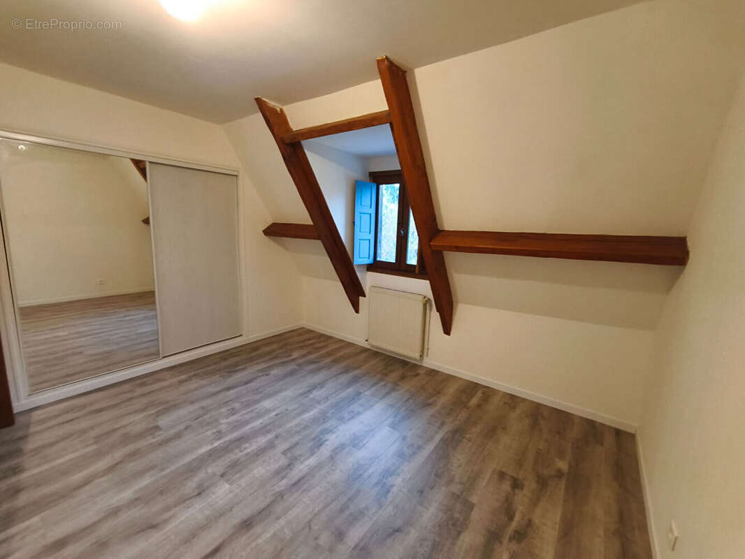 Maison à CENAC-ET-SAINT-JULIEN