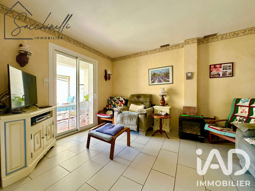 Maison 130 m² à Six-Fours-Les-Plages  - photo 4