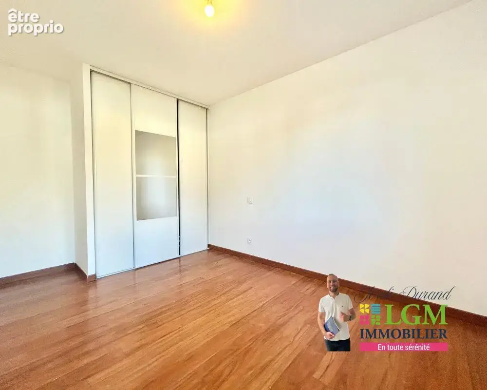 Nesmy — Plain-pied lumineux avec véranda chauffée et double garage - photo 8
