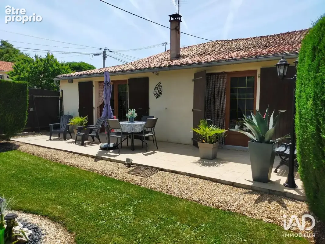 Photo 1 - Maison à CHEF-BOUTONNE