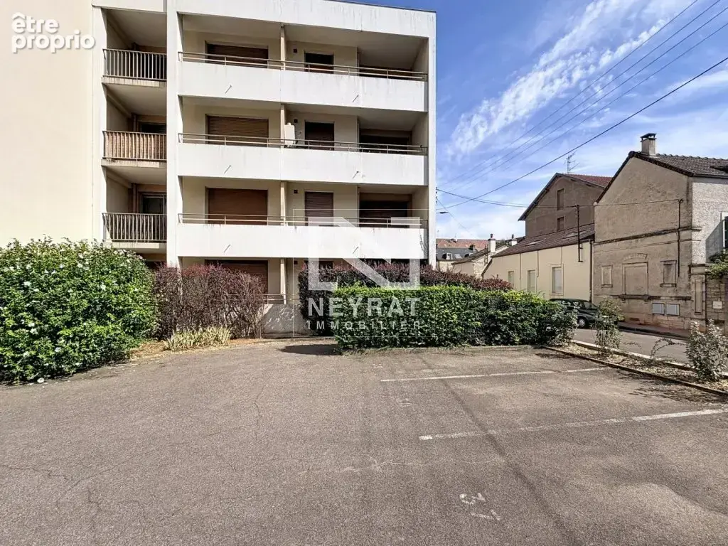 T2 Dernier étage avec terrasse et parking sécurisé - photo 7