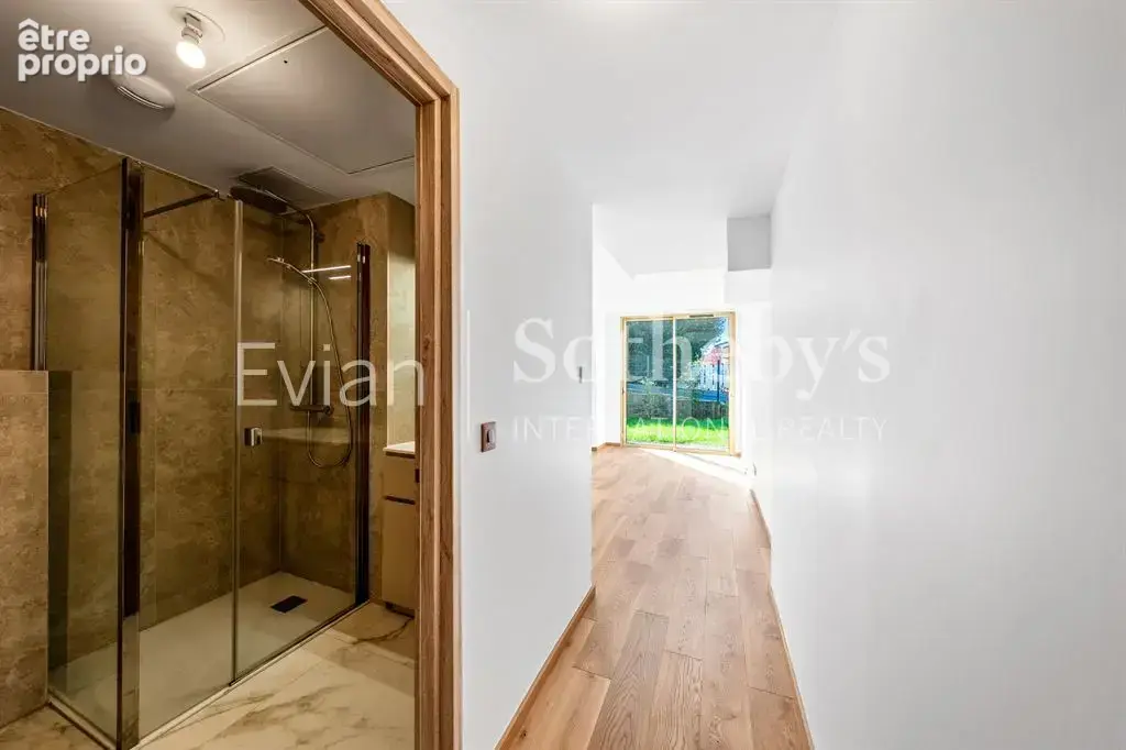 Appartement 8 pièces à Evian Les Bains - photo 16
